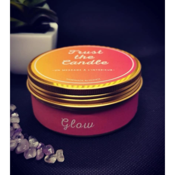 Bougie parfumée GLOW avec message intérieur