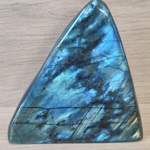 Labradorite ± 1120 gr